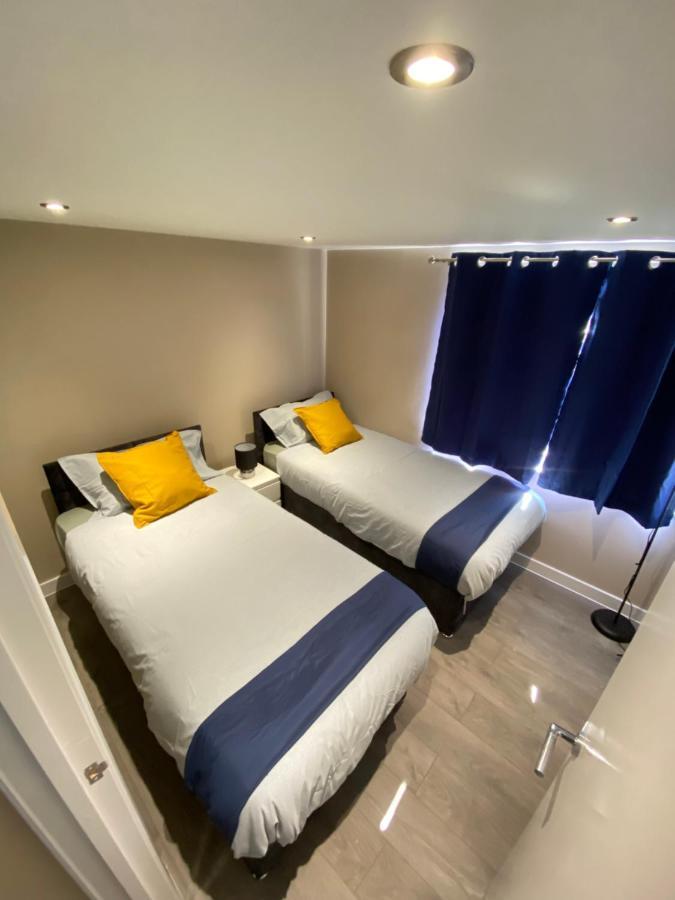 Stunning 1 Bedroom Flat In Wood Green London Bagian luar foto